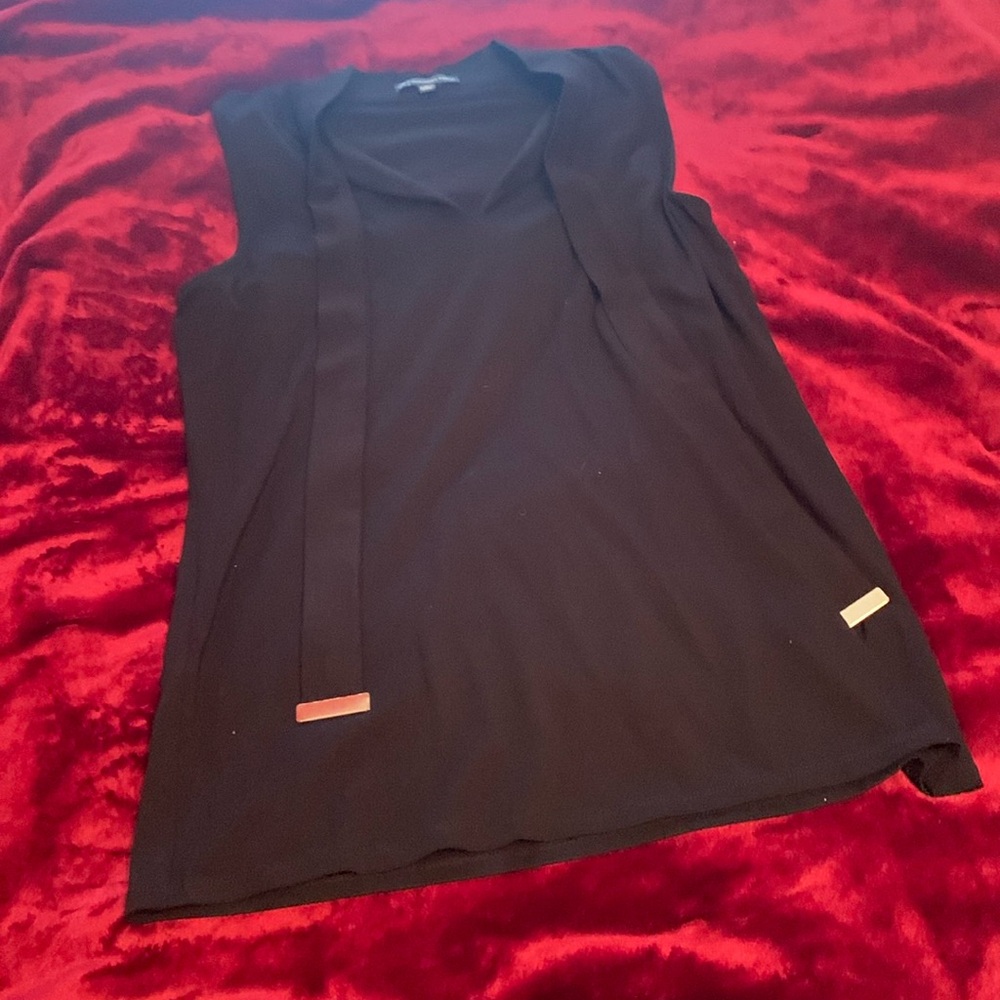 Adrianna Papell sleeveless blouse with ties